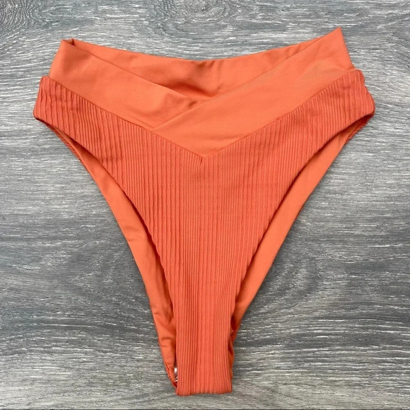 L*Space Pointelle Rib Lee Lee Top & Pointelle Rib Court Bottoms in sunset - Picture 8 of 16